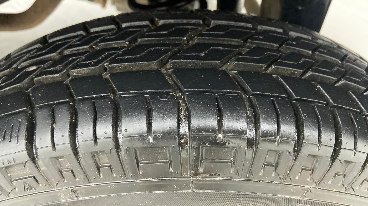 2022 Maruti Eeco 5 STR AC CNG (O), CNG, Manual, 1,639 km, Left Rear Tyre Tread
