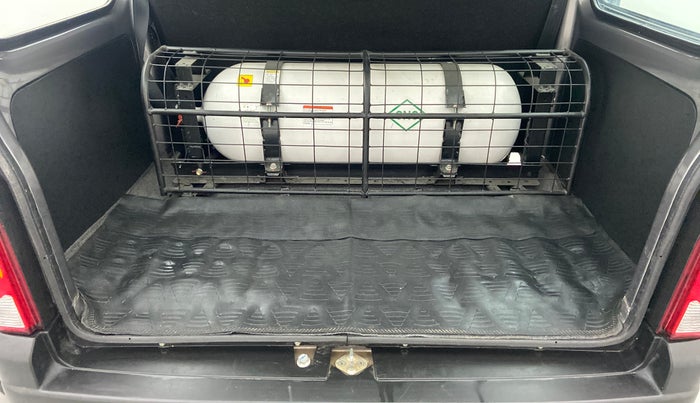 2022 Maruti Eeco 5 STR AC CNG (O), CNG, Manual, 1,639 km, Boot Inside
