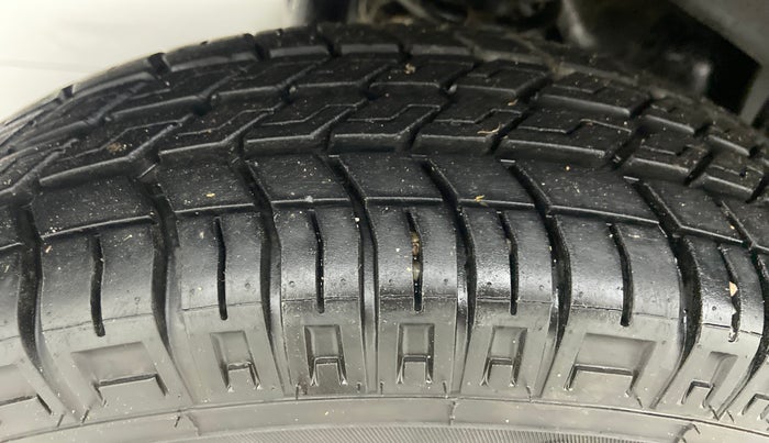 2022 Maruti Eeco 5 STR AC CNG (O), CNG, Manual, 1,639 km, Right Rear Tyre Tread