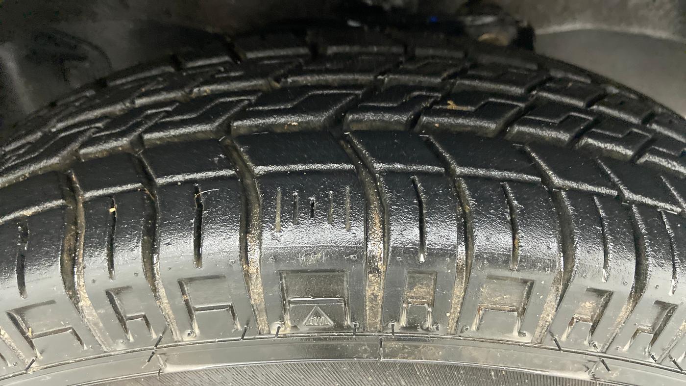 2022 Maruti Eeco 5 STR AC CNG (O), CNG, Manual, 1,639 km, Right Front Tyre Tread