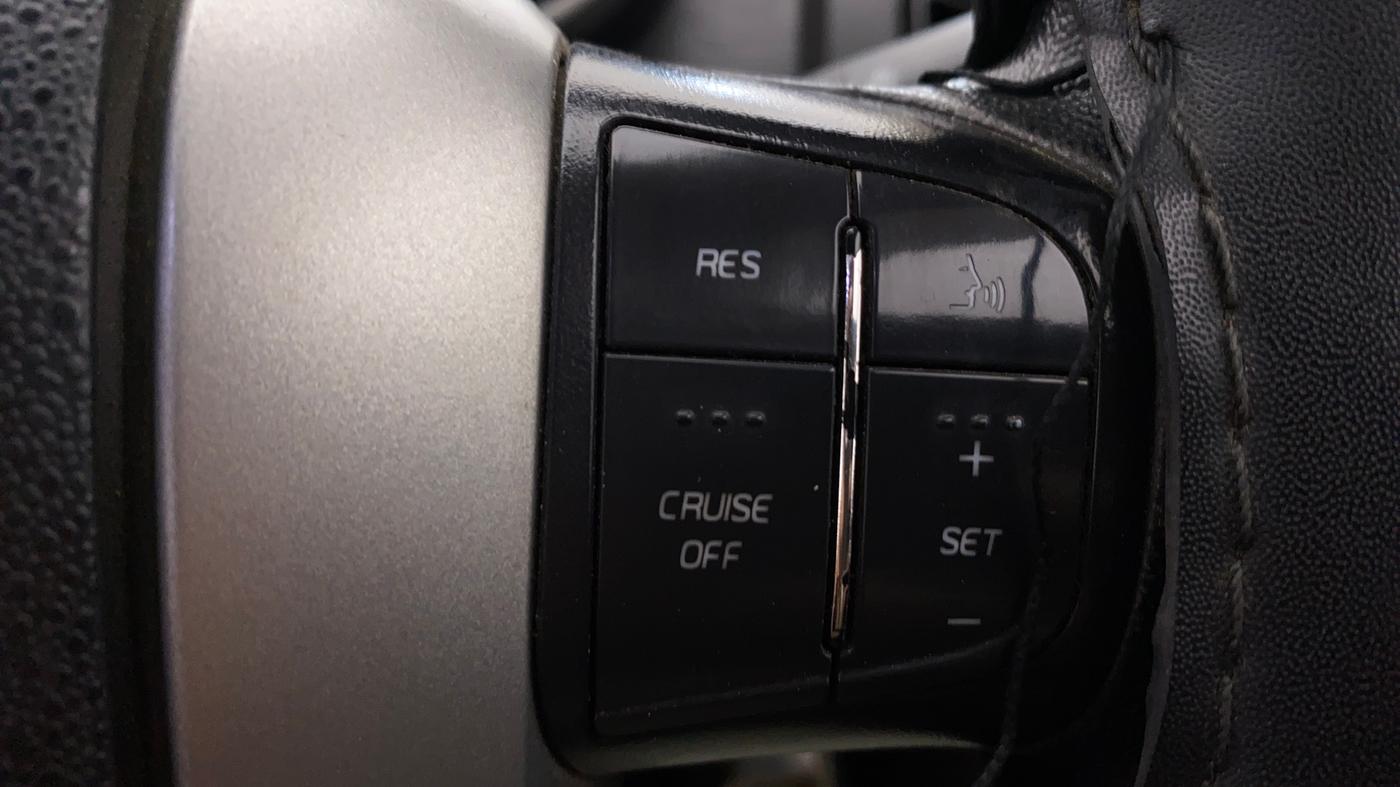 2017 Mahindra XUV500 W6, Diesel, Manual, 82,774 km, Adaptive Cruise Control