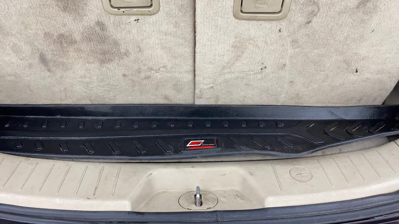 2017 Mahindra XUV500 W6, Diesel, Manual, 82,774 km, Boot Inside