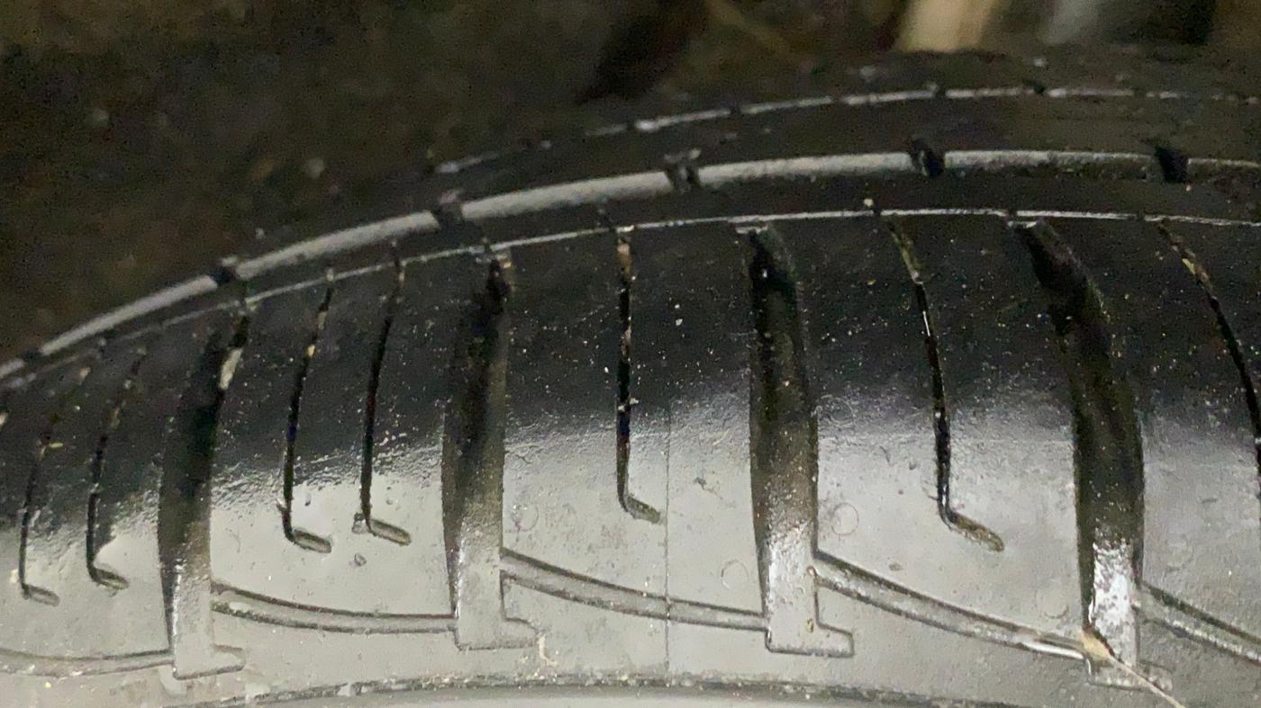 2019 Maruti Vitara Brezza LDI, Diesel, Manual, 29,399 km, Right Rear Tyre Tread