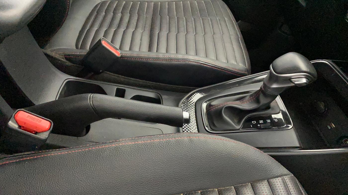 2021 KIA SONET GTX PLUS 1.5 AT, Diesel, Automatic, 39,390 km, Gear Lever