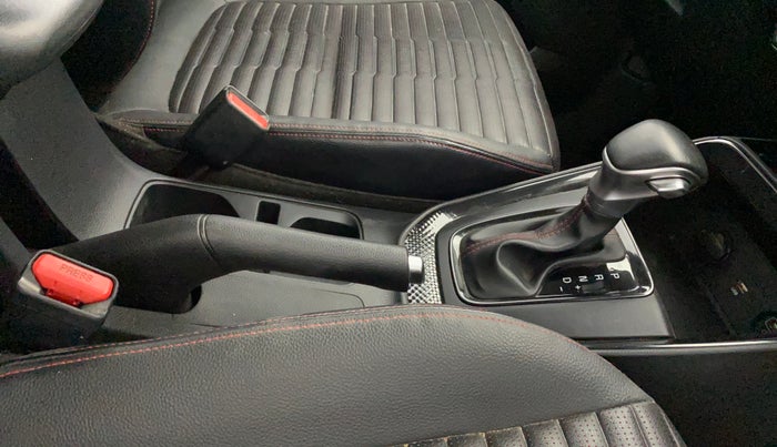 2021 KIA SONET GTX PLUS 1.5 AT, Diesel, Automatic, 39,311 km, Gear Lever