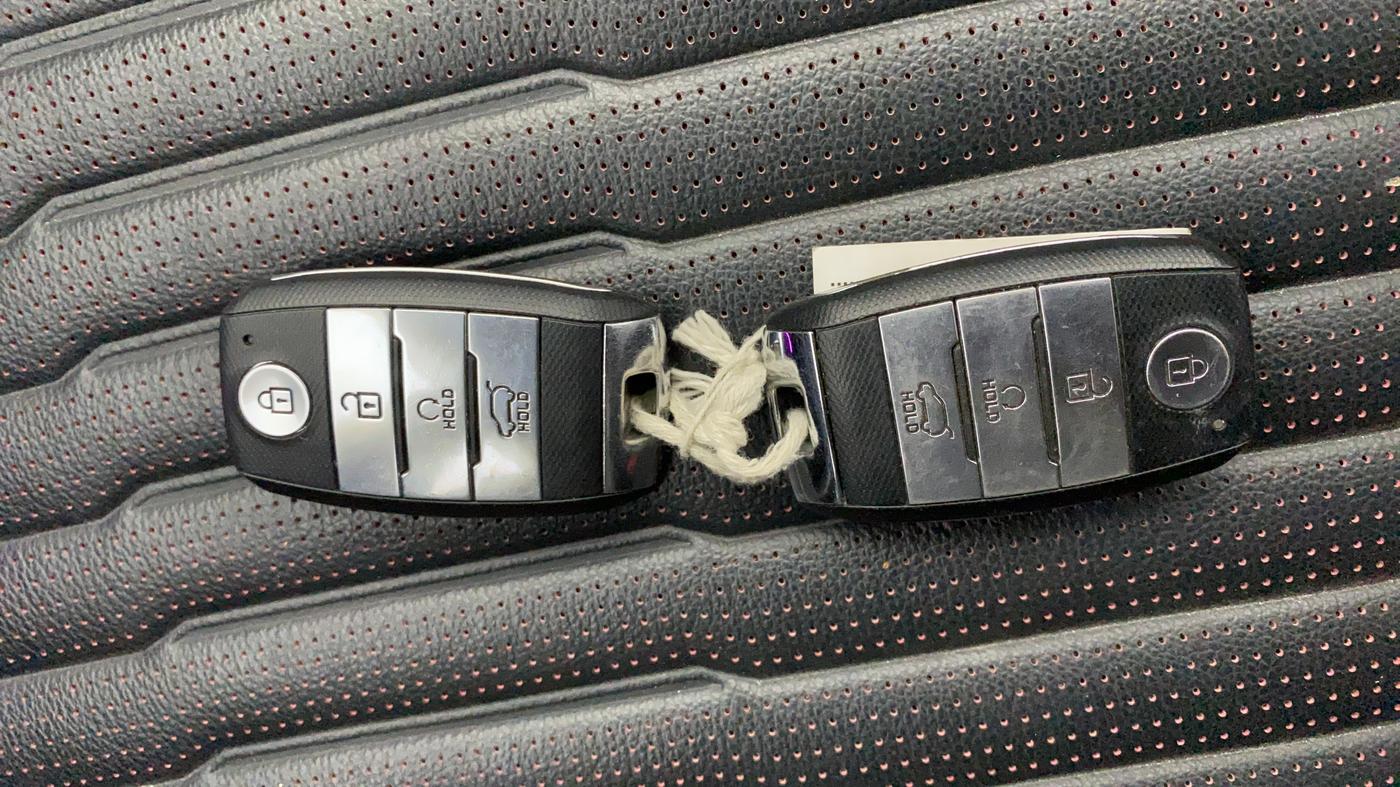 2021 KIA SONET GTX PLUS 1.5 AT, Diesel, Automatic, 39,390 km, Key Close Up