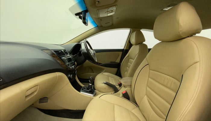 2015 Hyundai Verna FLUIDIC 4S 1.6 VTVT S, Petrol, Manual, 41,660 km, Right Side Front Door Cabin