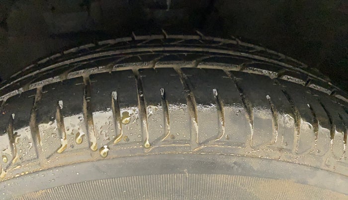 2015 Hyundai Verna FLUIDIC 4S 1.6 VTVT S, Petrol, Manual, 41,660 km, Left Front Tyre Tread