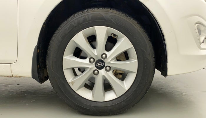 2015 Hyundai Verna FLUIDIC 4S 1.6 VTVT S, Petrol, Manual, 41,660 km, Right Front Wheel