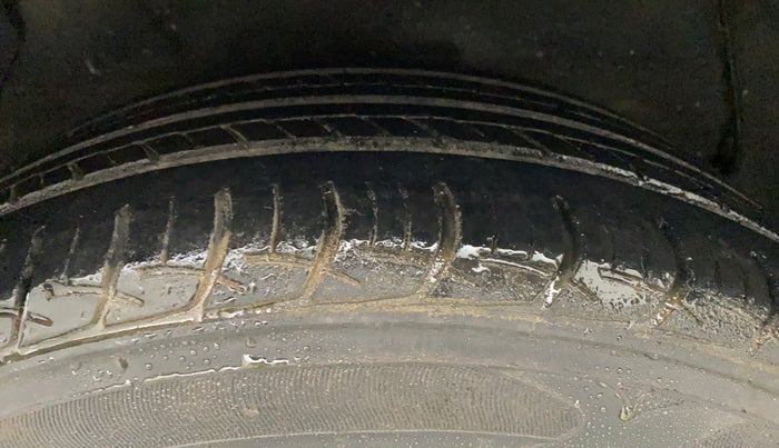 2015 Hyundai Verna FLUIDIC 4S 1.6 VTVT S, Petrol, Manual, 41,660 km, Right Rear Tyre Tread
