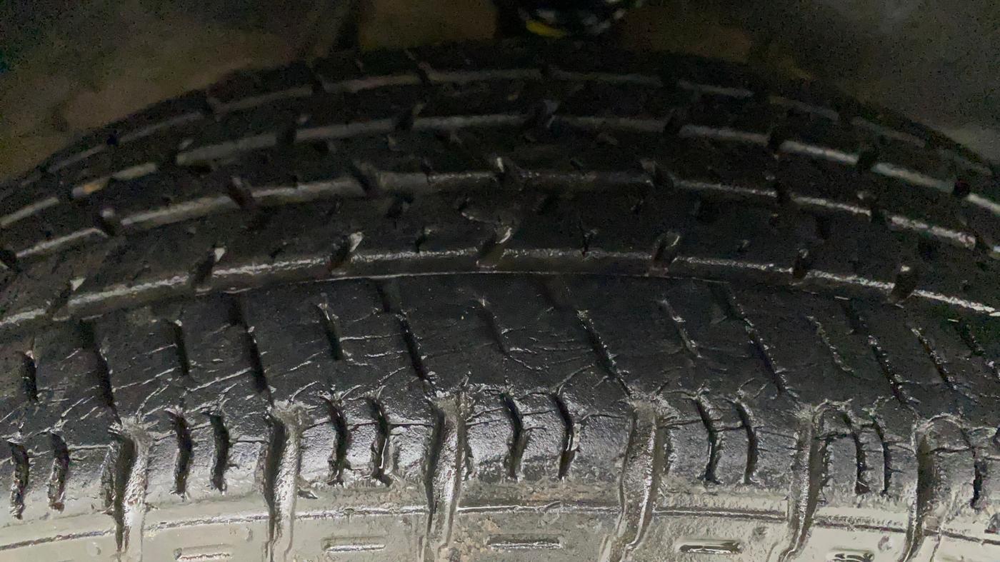 2015 Maruti Alto K10 VXI AMT, Petrol, Automatic, 47,487 km, Right Front Tyre Tread