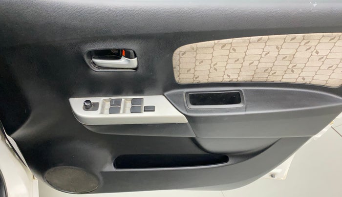 2013 Maruti Wagon R 1.0 VXI, Petrol, Manual, 60,856 km, Driver Side Door Panels Control
