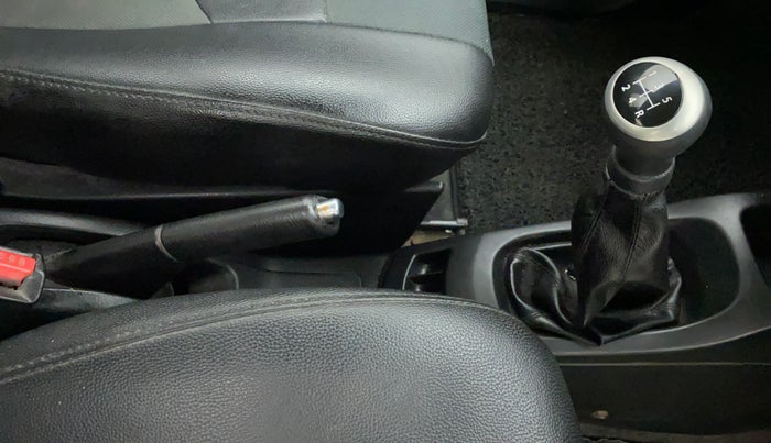 2013 Maruti Wagon R 1.0 VXI, Petrol, Manual, 60,856 km, Gear Lever