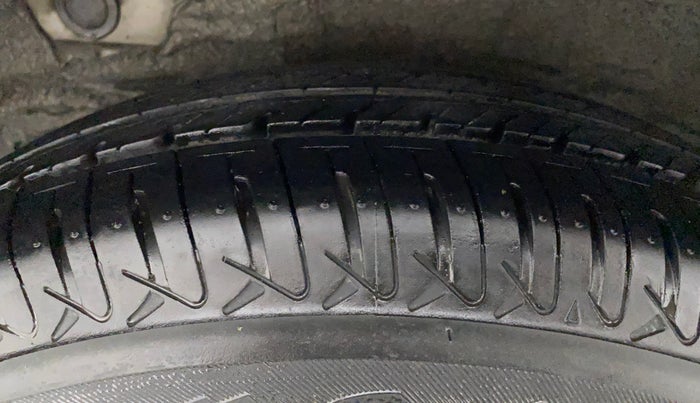 2011 Hyundai i10 MAGNA 1.1, Petrol, Manual, 59,147 km, Right Rear Tyre Tread