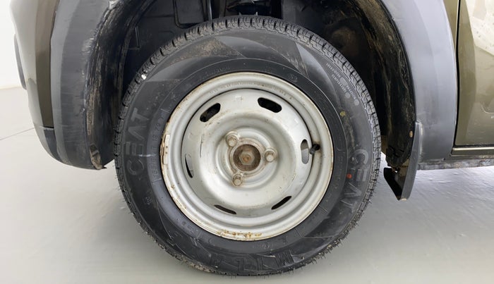 2015 Renault Kwid RXE, Petrol, Manual, 88,480 km, Left Front Wheel