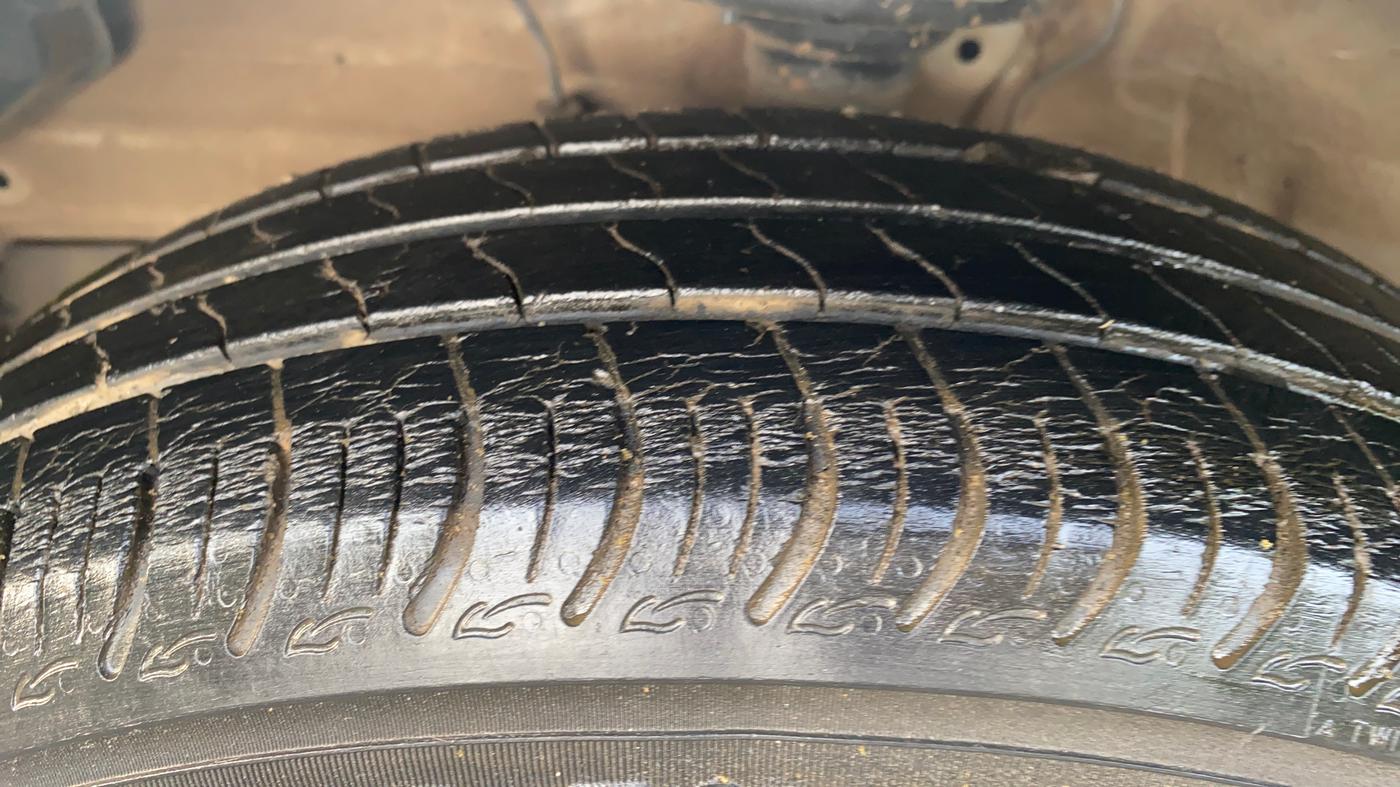 2021 Maruti S PRESSO VXI CNG, CNG, Manual, 29,134 km, Left Front Tyre Tread