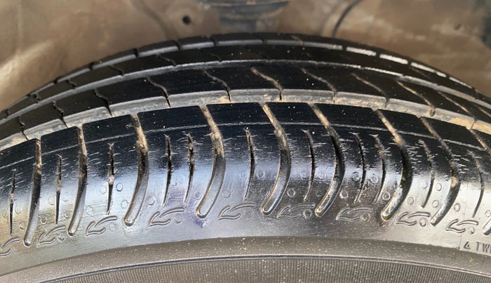 2021 Maruti S PRESSO VXI CNG, CNG, Manual, 29,134 km, Right Front Tyre Tread