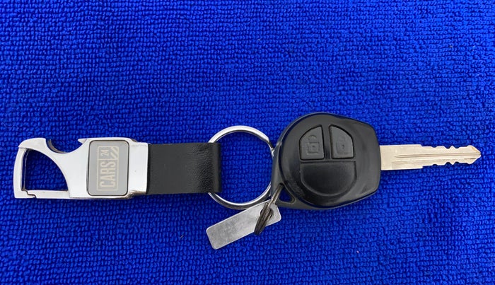 2013 Maruti Swift Dzire VXI, Petrol, Manual, 48,145 km, Key Close Up