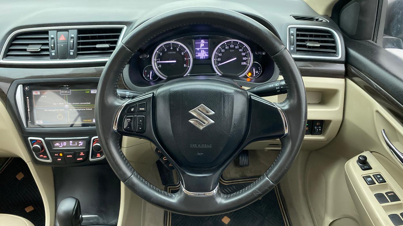 2017 Maruti Ciaz ALPHA  AT 1.4  PETROL, Petrol, Automatic, 63,986 km, Steering Wheel Close Up