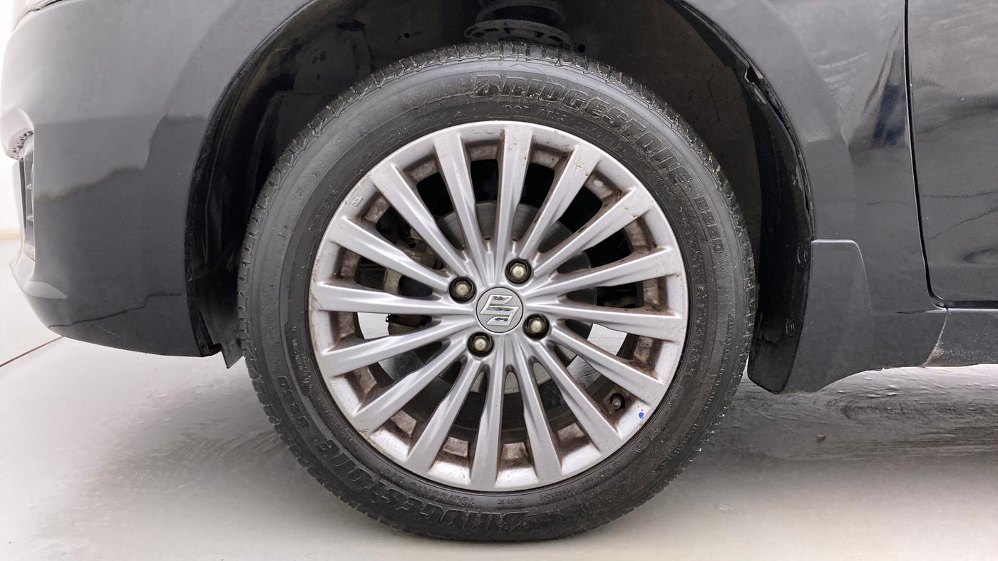 2017 Maruti Ciaz ALPHA  AT 1.4  PETROL, Petrol, Automatic, 63,986 km, Left Front Wheel