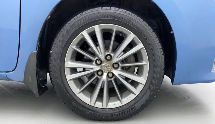 2014 Toyota Corolla Altis VL AT, Petrol, Automatic, 83,577 km, Right Front Wheel