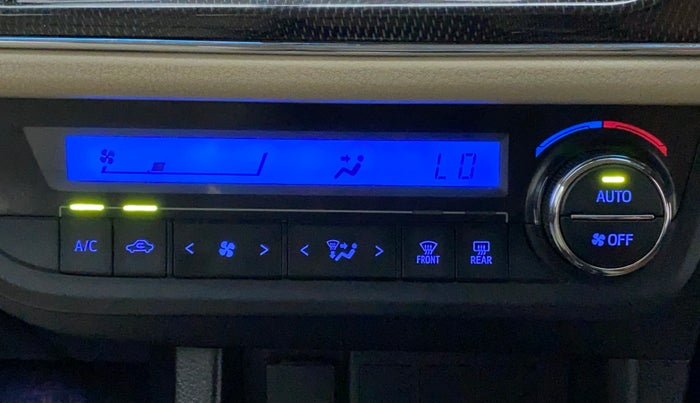 2014 Toyota Corolla Altis VL AT, Petrol, Automatic, 83,577 km, Automatic Climate Control