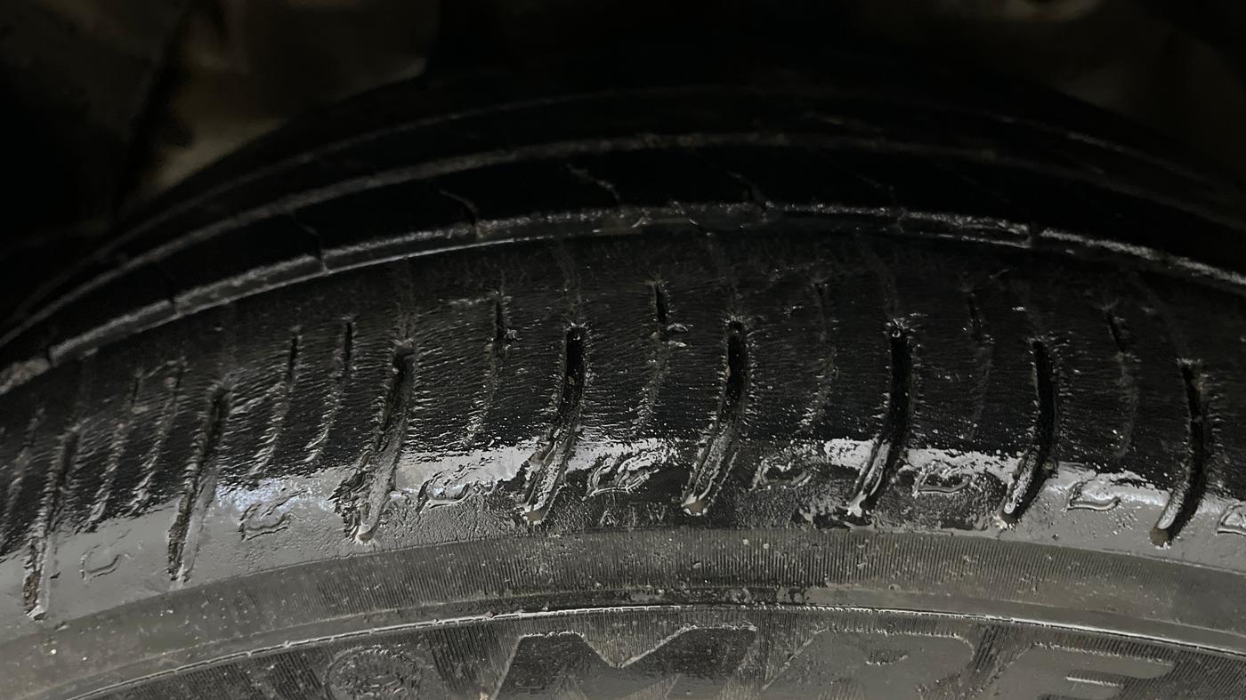 2019 Mahindra XUV300 W8 1.5 DIESEL AMT, Diesel, Automatic, 70,236 km, Left Front Tyre Tread