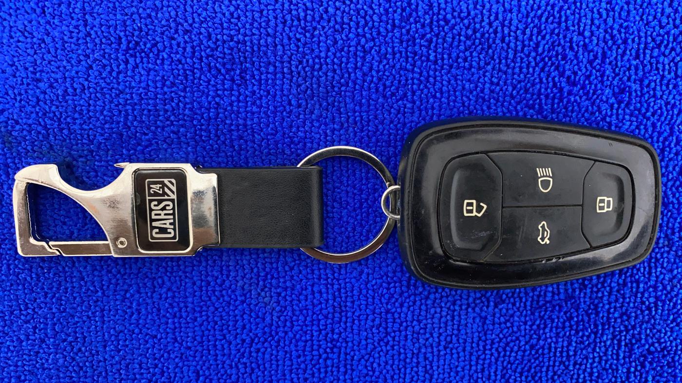 2020 Tata ALTROZ XZ 1.2, Petrol, Manual, 22,166 km, Key Close Up