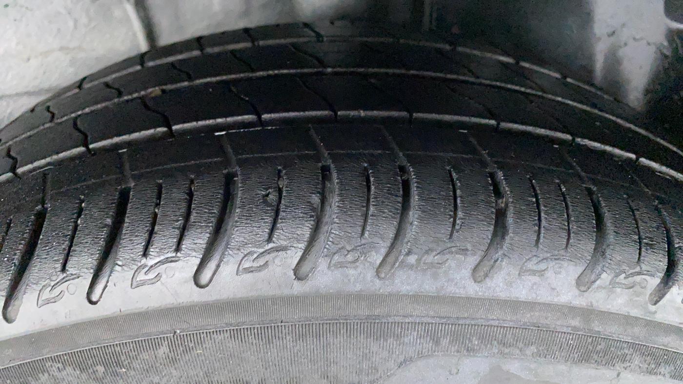 2020 Tata ALTROZ XZ 1.2, Petrol, Manual, 22,166 km, Left Rear Tyre Tread