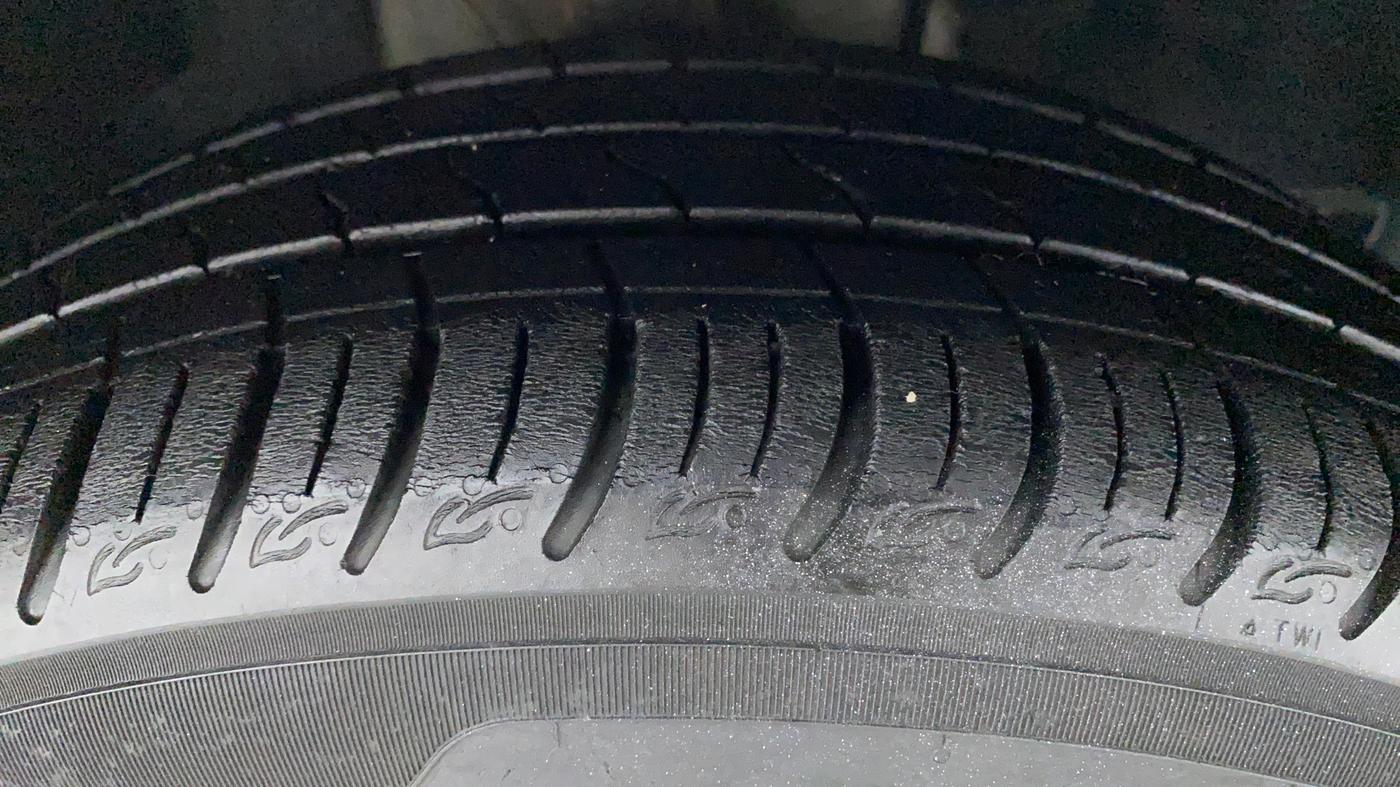 2020 Tata ALTROZ XZ 1.2, Petrol, Manual, 22,166 km, Right Front Tyre Tread