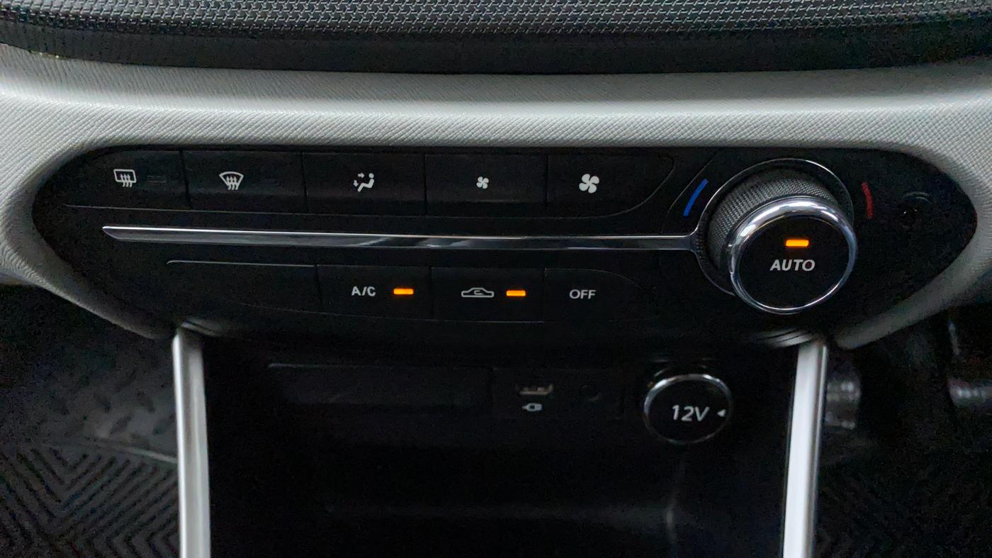 2020 Tata ALTROZ XZ 1.2, Petrol, Manual, 22,166 km, Automatic Climate Control