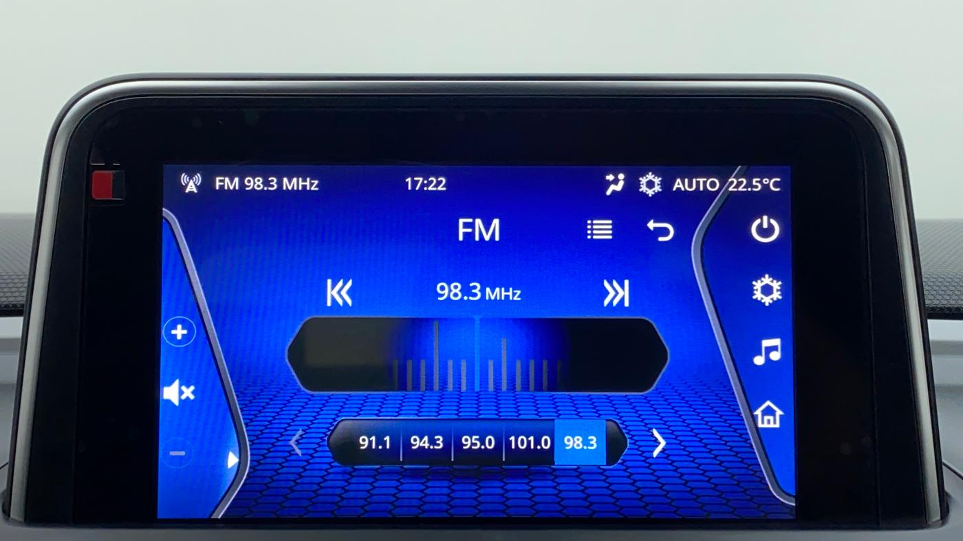 2020 Tata ALTROZ XZ 1.2, Petrol, Manual, 22,166 km, Infotainment System