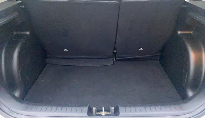2019 Hyundai VENUE 1.0L Turbo GDI SX(O) MT, Petrol, Manual, 28,993 km, Boot Inside