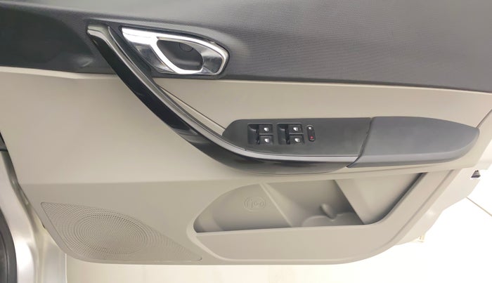 2017 Tata Tiago XZ PETROL, Petrol, Manual, 76,571 km, Driver Side Door Panels Control