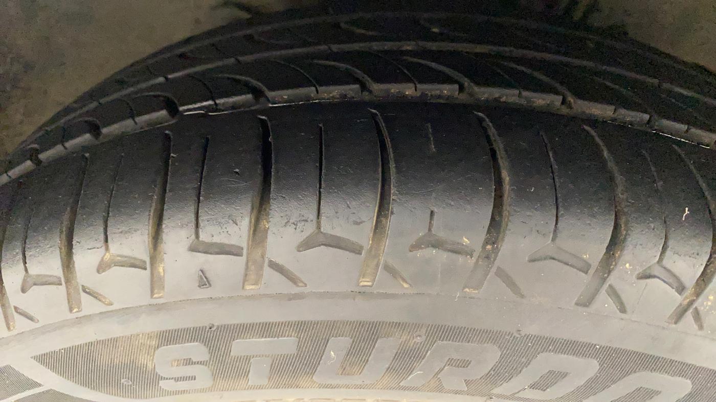 2017 Tata Tiago XZ PETROL, Petrol, Manual, 76,571 km, Right Front Tyre Tread