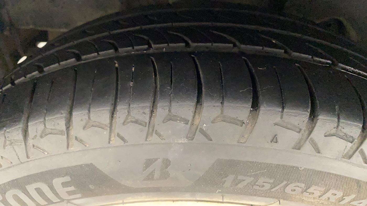 2017 Tata Tiago XZ PETROL, Petrol, Manual, 76,571 km, Right Rear Tyre Tread