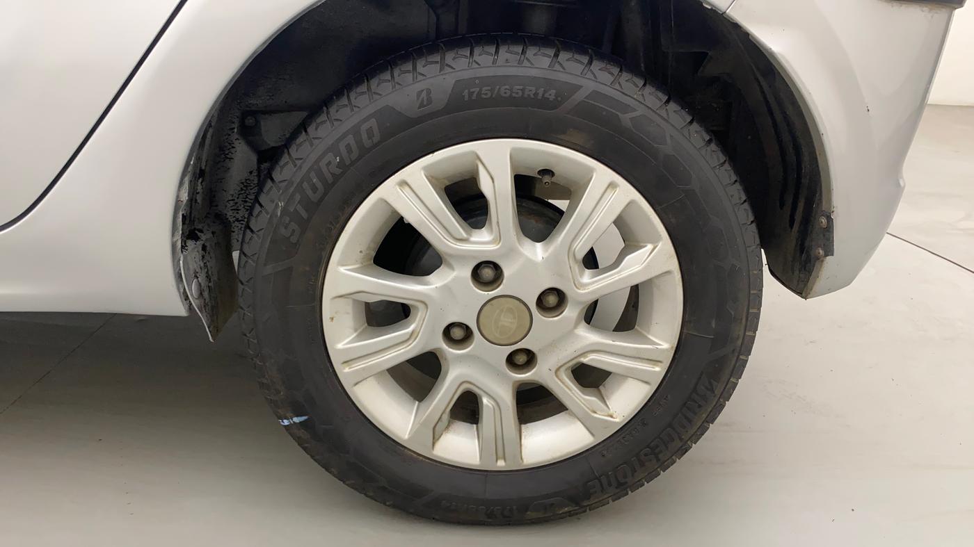 2017 Tata Tiago XZ PETROL, Petrol, Manual, 76,571 km, Left Rear Wheel