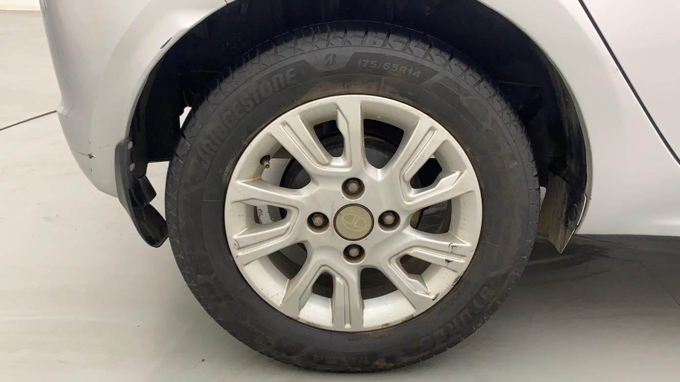 2017 Tata Tiago XZ PETROL, Petrol, Manual, 76,571 km, Right Rear Wheel