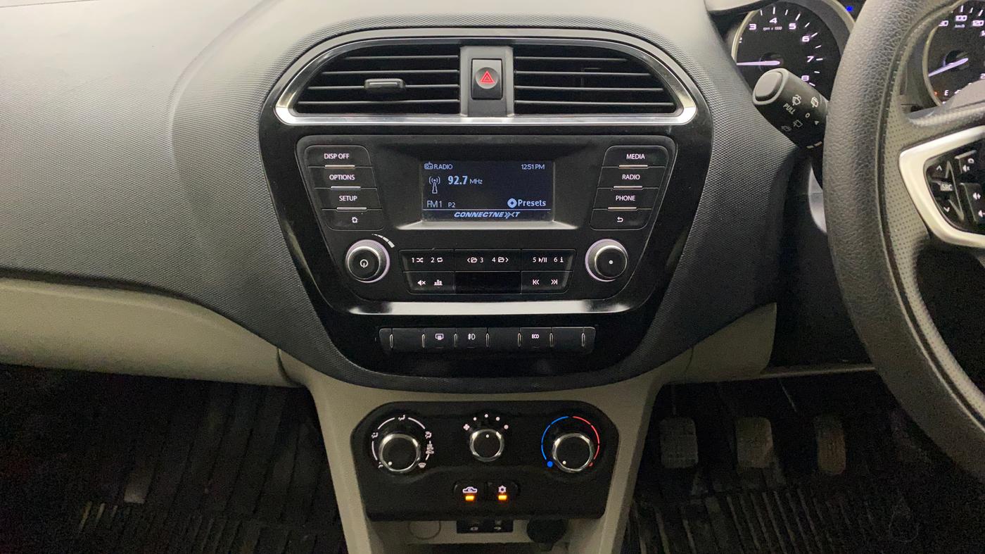 2017 Tata Tiago XZ PETROL, Petrol, Manual, 76,571 km, Air Conditioner