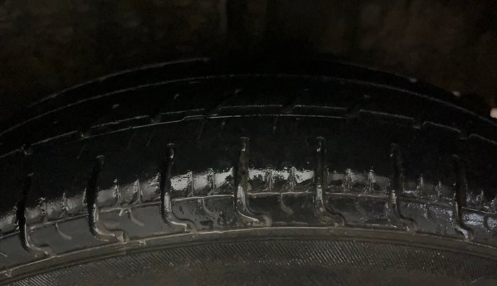 2018 Renault Kwid CLIMBER 1.0 AMT, Petrol, Automatic, 49,245 km, Left Rear Tyre Tread