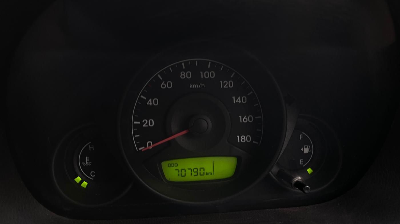 2017 Hyundai Eon ERA +, Petrol, Manual, 70,767 km, Odometer Image