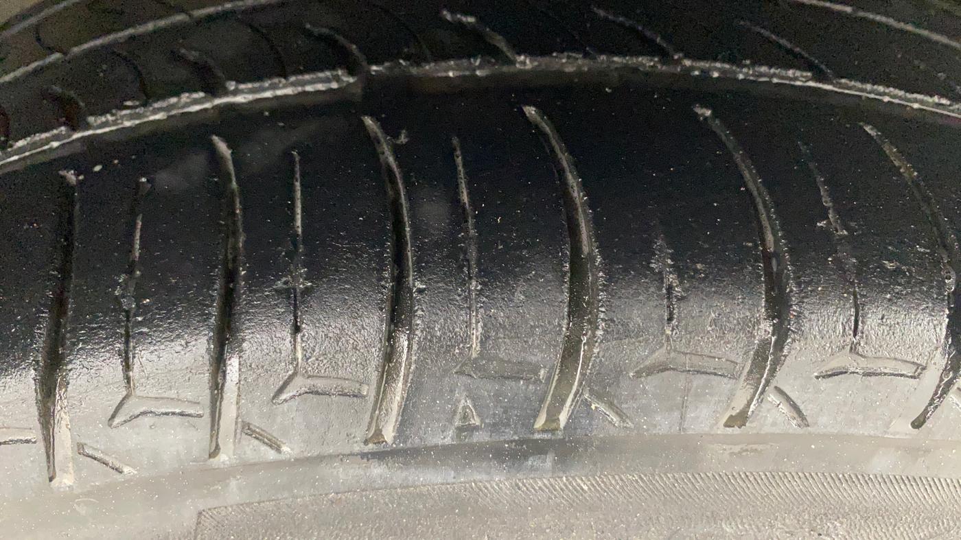 2019 Hyundai Elite i20 ASTA 1.4 CRDI (O), Diesel, Manual, 98,206 km, Right Front Tyre Tread
