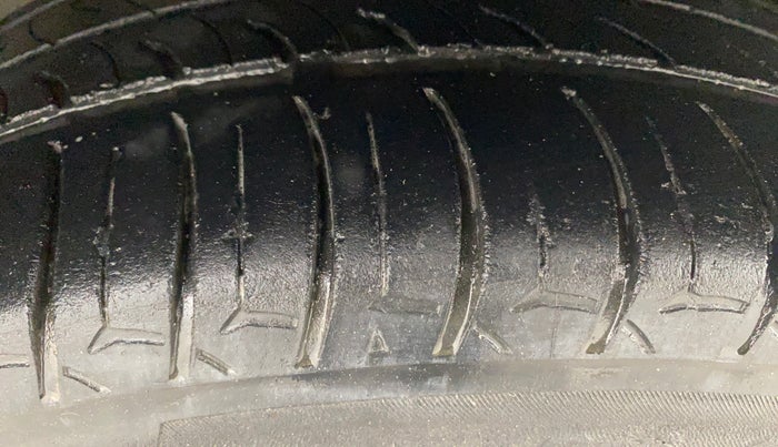 2019 Hyundai Elite i20 ASTA 1.4 CRDI (O), Diesel, Manual, 98,146 km, Right Front Tyre Tread