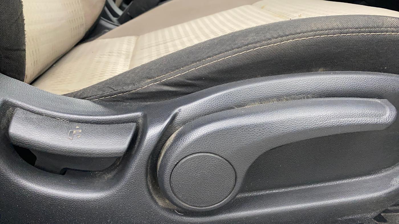 2019 Hyundai Elite i20 ASTA 1.4 CRDI (O), Diesel, Manual, 98,206 km, Driver Side Adjustment Panel