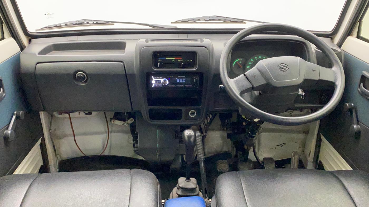 2017 Maruti Omni 5 STR, Petrol, Manual, 66,195 km, Dashboard