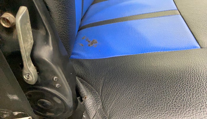 2017 Maruti Omni 5 STR, Petrol, Manual, 66,195 km, Driver Side Adjustment Panel