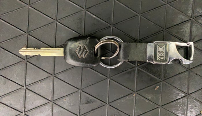 2017 Maruti Omni 5 STR, Petrol, Manual, 66,195 km, Key Close Up