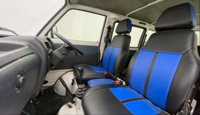 2017 Maruti Omni 5 STR, Petrol, Manual, 66,195 km, Right Side Front Door Cabin