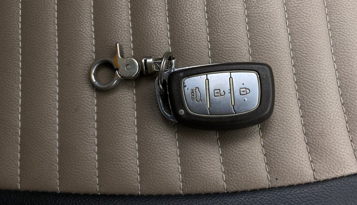 2014 Hyundai Grand i10 ASTA 1.2 KAPPA VTVT, Petrol, Manual, 28,038 km, Key Close Up