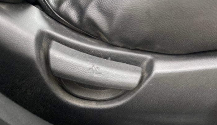 2014 Hyundai Grand i10 ASTA 1.2 KAPPA VTVT, Petrol, Manual, 28,038 km, Driver Side Adjustment Panel